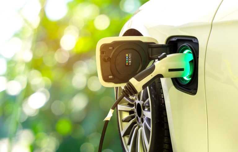 Descubriendo las ventajas de los vehículos eléctricos: eficiencia y sostenibilidad